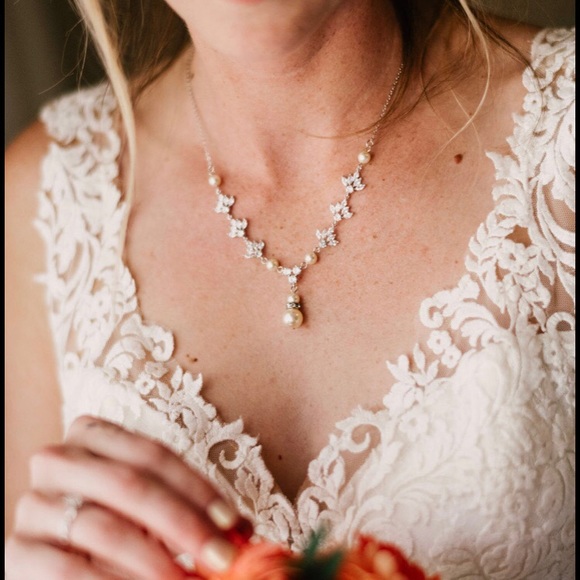 Sincerity wedding gown custom made lace open back - Picture 3 of 7